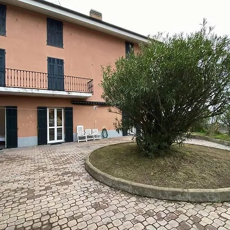Trilocale Con Vista Mare,giardino E Box Auto